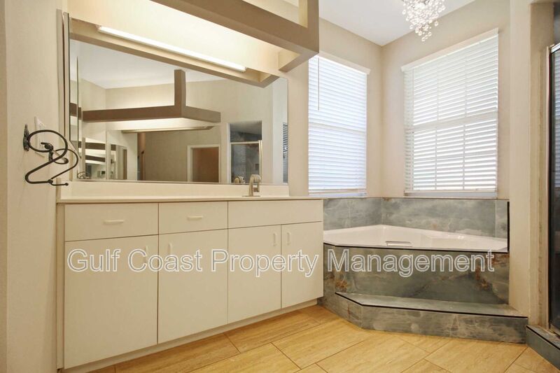 Annual rental: Spacious 3BR/2BA Creekwood Home with Office, Screened Lanai, EV Charger & Resort-Style Amenities property image