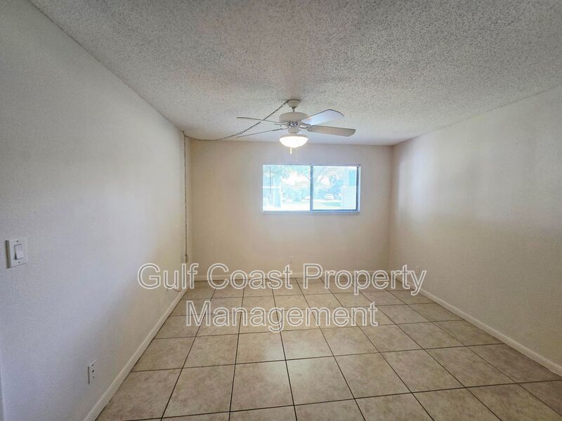 Limited-Time Offer: Two-for-One Application Fee Special!   Flexible Move-In Costs! Pay only half the security deposit at lease signing and spread the rest over your first two months! property image