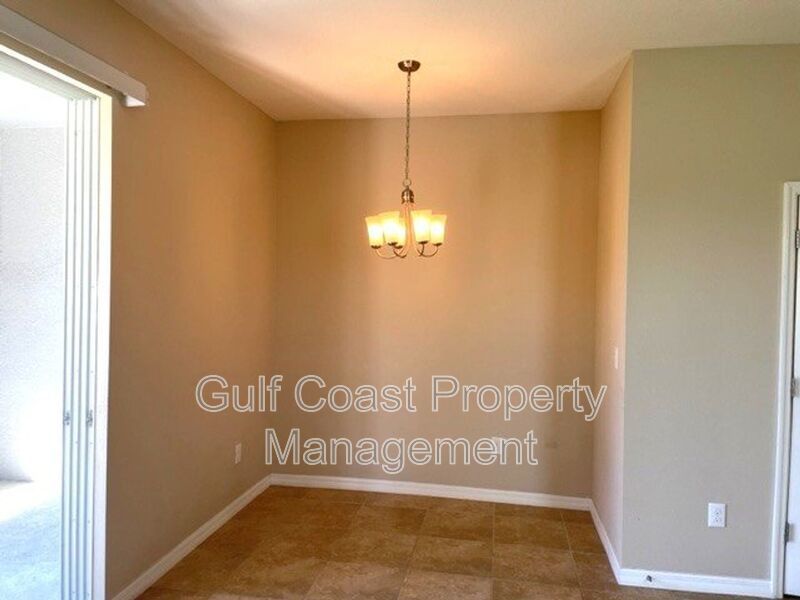 Light and Bright Townhome Available for Rent property image