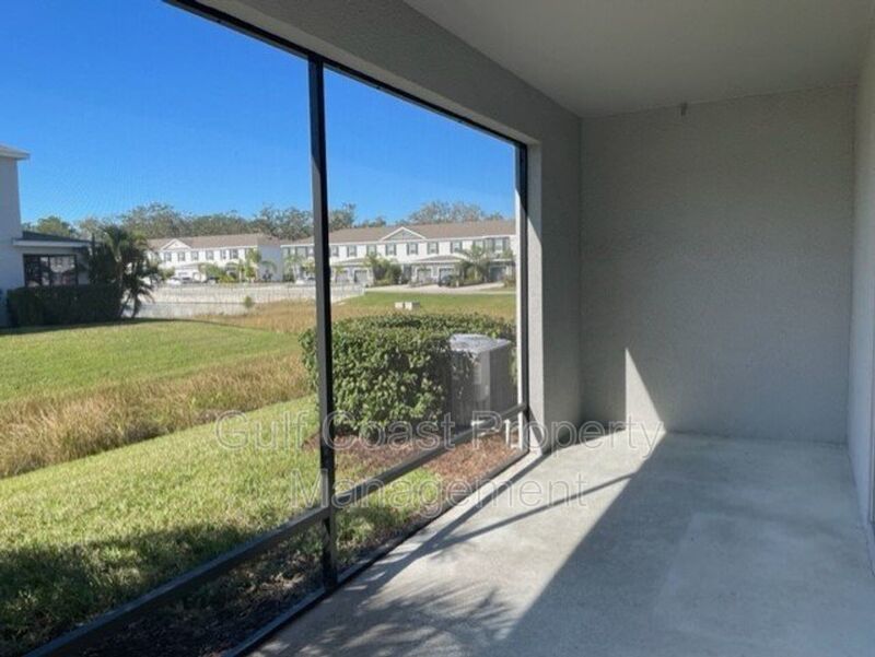 Light and Bright Townhome Available for Rent property image