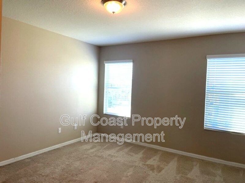 Light and Bright Townhome Available for Rent property image