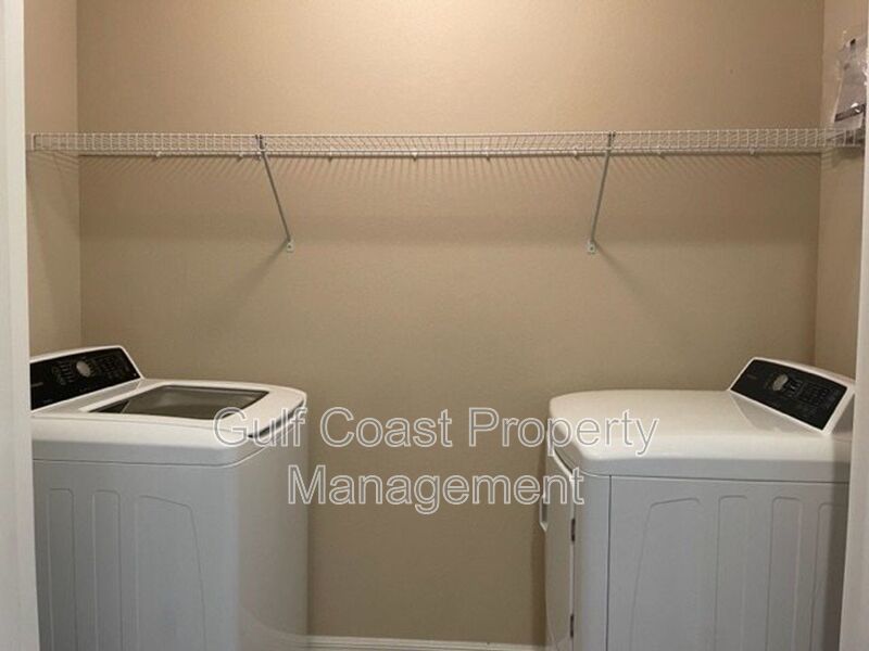 Light and Bright Townhome Available for Rent property image