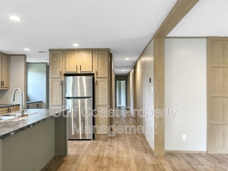 A Rare Find Five Bedrooms And Three Baths Located In Punta Gorda. property image