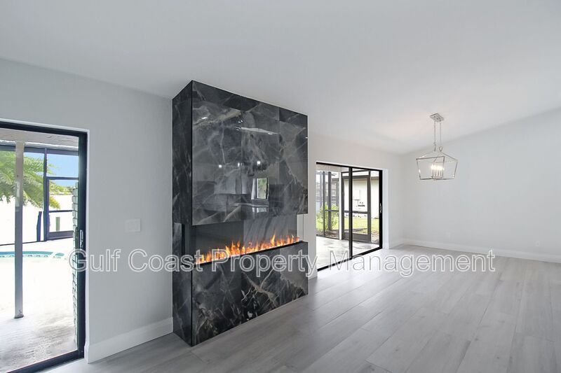 Stunning Waterfront Pool Home in the Heart or Cape Coral property image