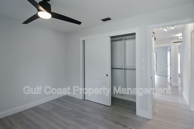 Stunning Waterfront Pool Home in the Heart or Cape Coral property image