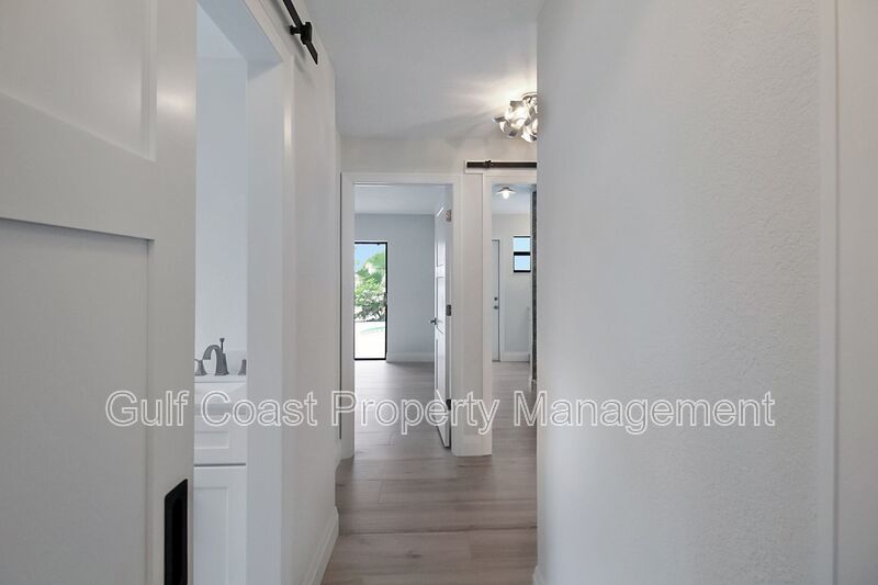 Stunning Waterfront Pool Home in the Heart or Cape Coral property image