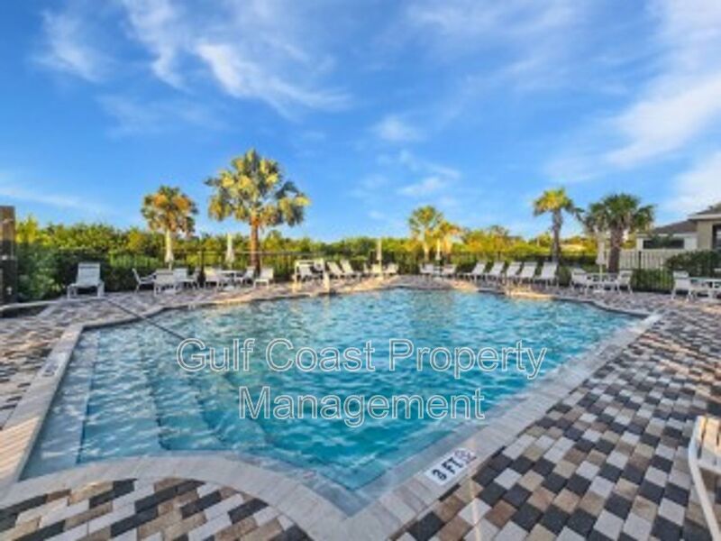 Limited-Time Offer: Two-for-One Application Fee Special! Flexible Move-In Costs! Pay only half the security deposit at lease signing and spread the rest over your first two months! property image