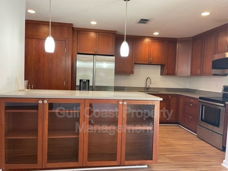 Spacious 3/2 Villa property image