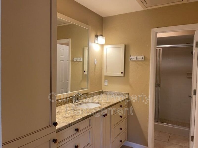 Spacious 3/2 Villa property image