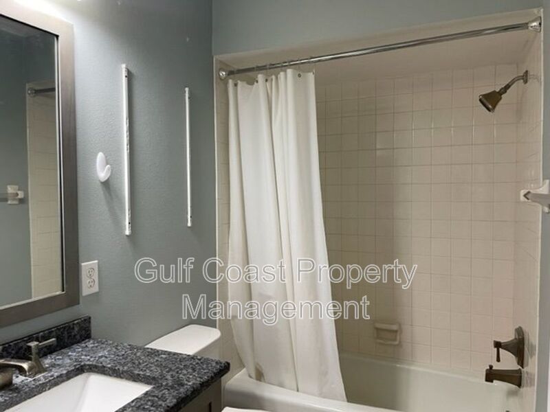 Spacious 3/2 Villa property image