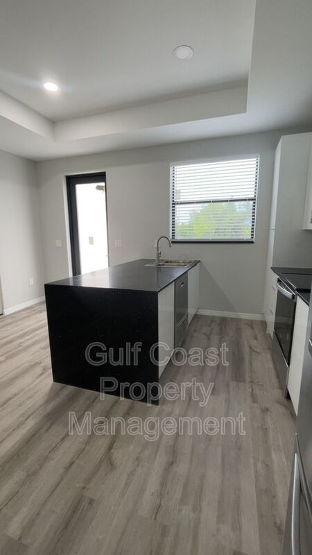 3118 15th St SW property image