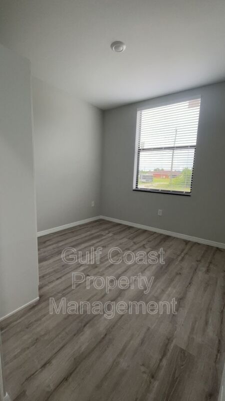 3118 15th St SW property image