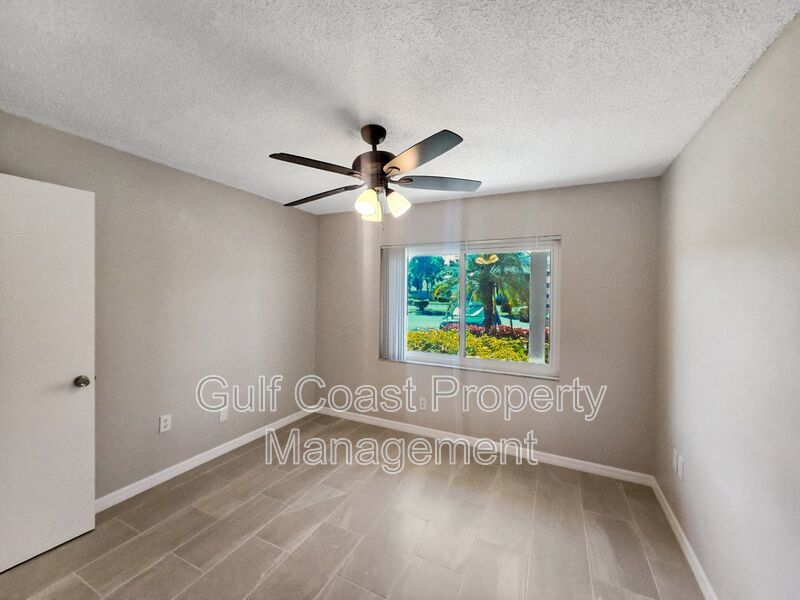 Limited-Time Offer: Two-for-One Application Fee Special! Flexible Move-In Costs! Pay only half the security deposit at lease signing and spread the rest over your first two months! property image