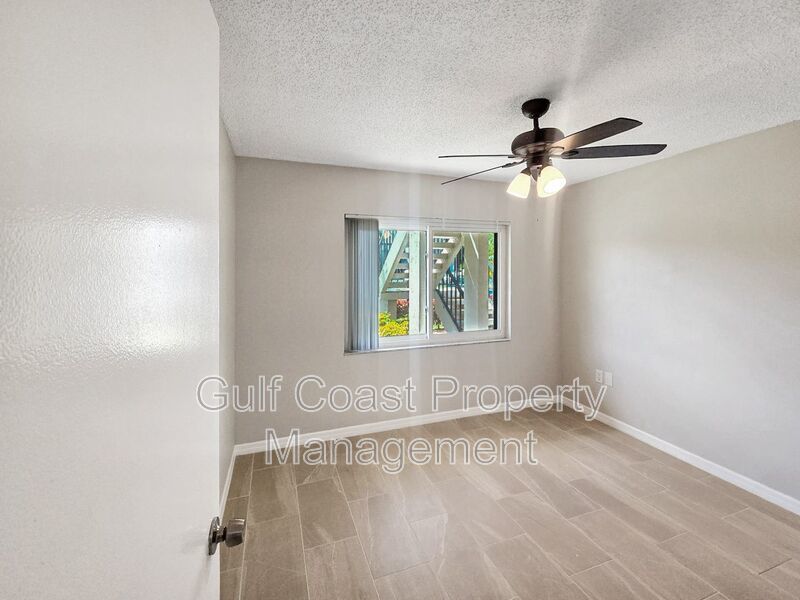 Limited-Time Offer: Two-for-One Application Fee Special! Flexible Move-In Costs! Pay only half the security deposit at lease signing and spread the rest over your first two months! property image