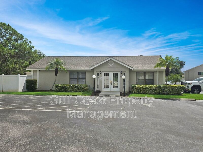 Limited-Time Offer: Two-for-One Application Fee Special! Flexible Move-In Costs! Pay only half the security deposit at lease signing and spread the rest over your first two months! property image