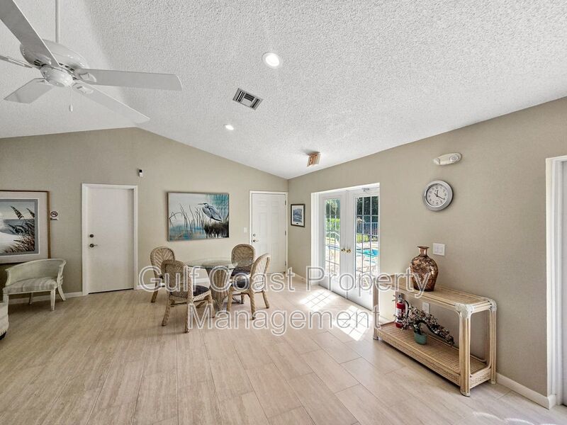 Limited-Time Offer: Two-for-One Application Fee Special! Flexible Move-In Costs! Pay only half the security deposit at lease signing and spread the rest over your first two months! property image