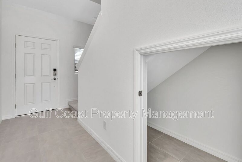 Annual Rental – New 3 Bedroom, 2.5 Bath End Unit Townhome with Garage and Serene Lake Views in Azario, Lakewood Ranch property image