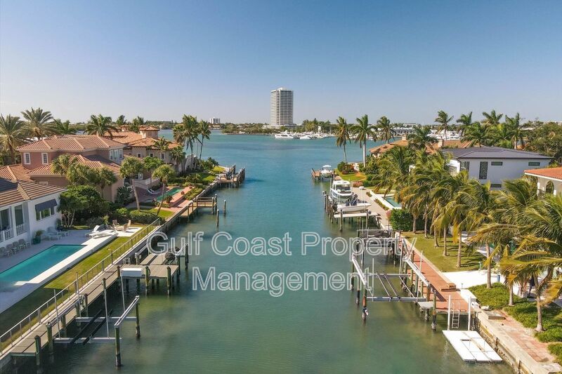 Exclusive Bird Key Waterfront Estate – 5BR Luxury Annual Rental property image