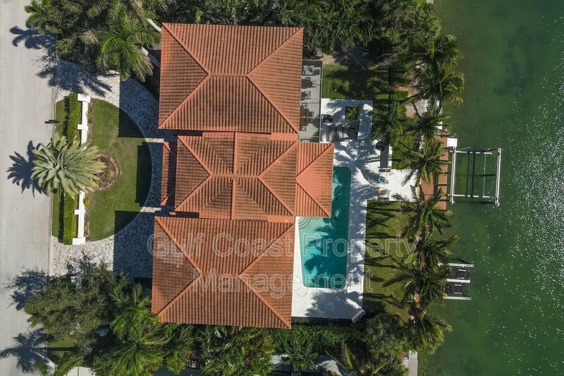 Exclusive Bird Key Waterfront Estate – 5BR Luxury Annual Rental property image