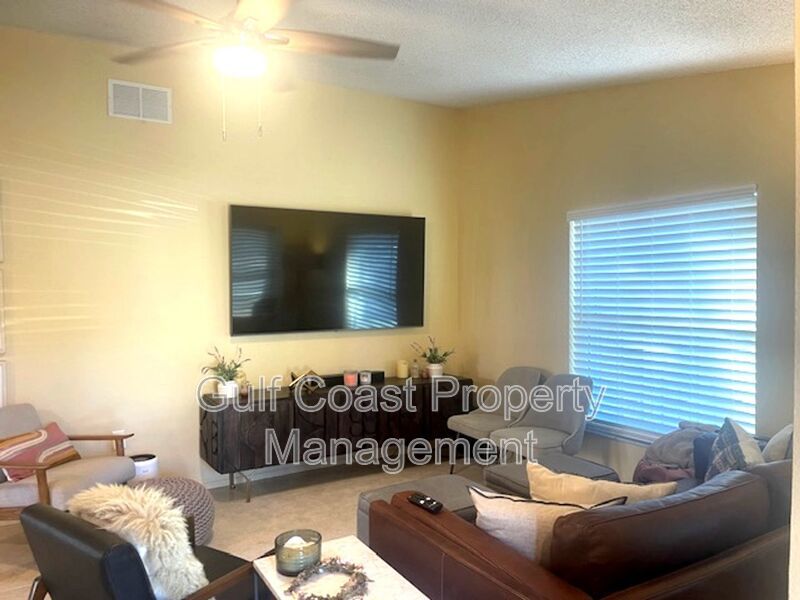 Charming & Cheerful Retreat Just Minutes from Downtown! property image