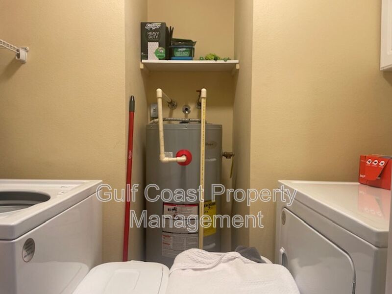 Charming & Cheerful Retreat Just Minutes from Downtown! property image