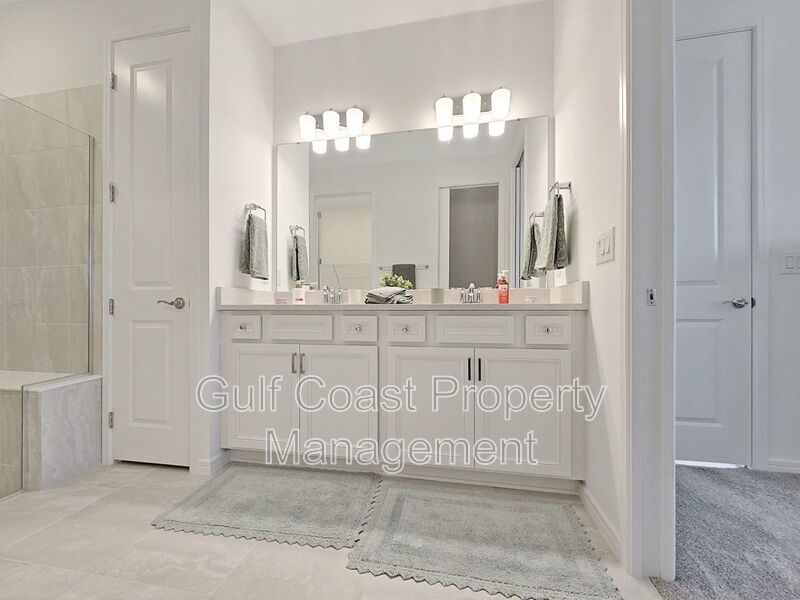 Annual Rental – Furnished or Unfurnished 2-Bedroom Villa with Flex Room and Lake Views in Del Webb Bayview, a 55+ Gated Community property image