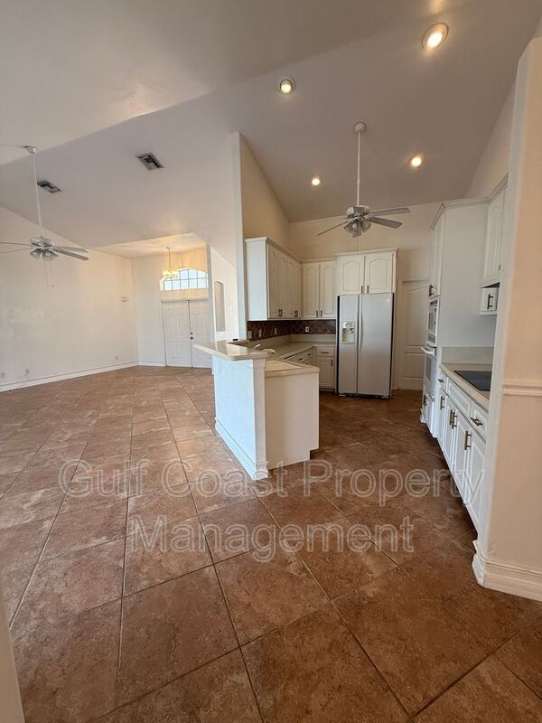 2725 Chiquita Blvd property image