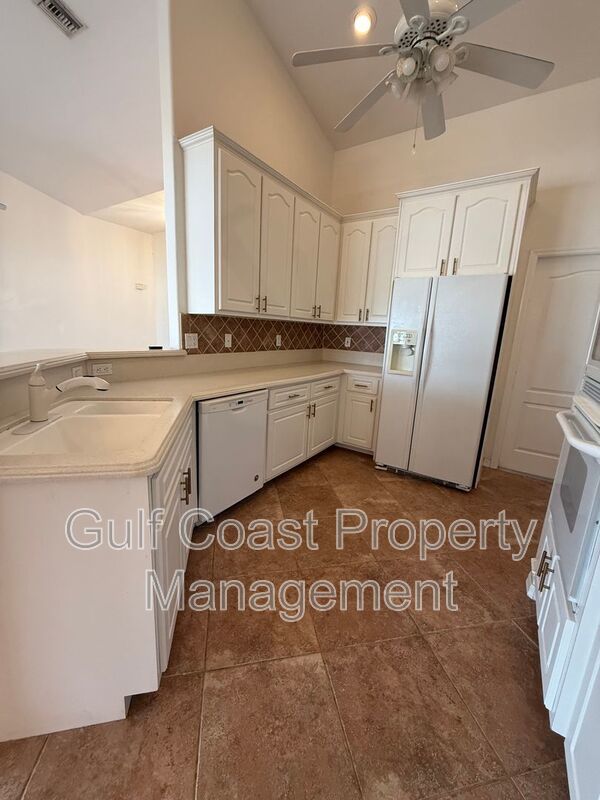 2725 Chiquita Blvd property image