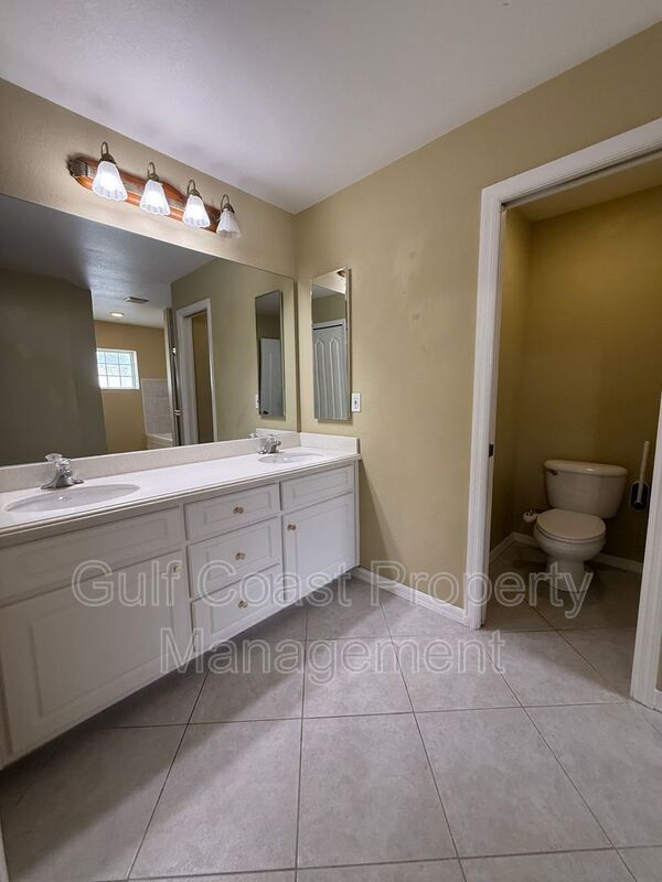 2725 Chiquita Blvd property image