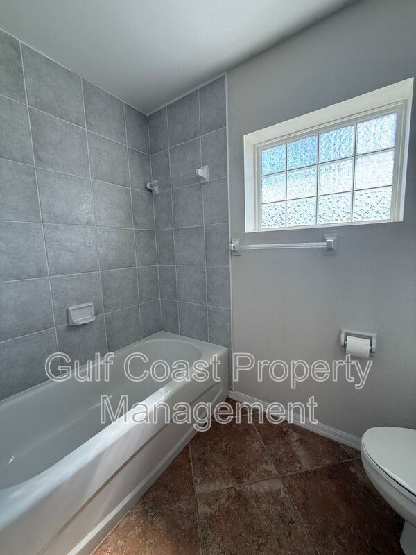 2725 Chiquita Blvd property image