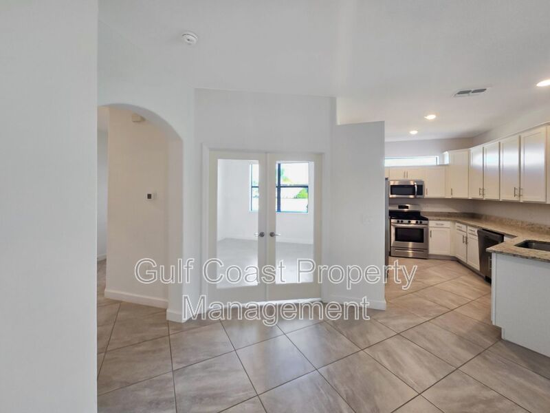 Annual Rental – Move-In Ready in Lorraine Lakes, Lakewood Ranch | 2BR/2BA + Den & 2-Car Garage property image