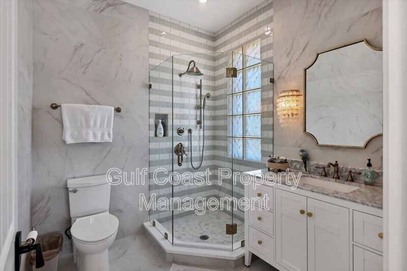 Exclusive Bird Key Waterfront Estate – 5BR Luxury Annual Rental property image