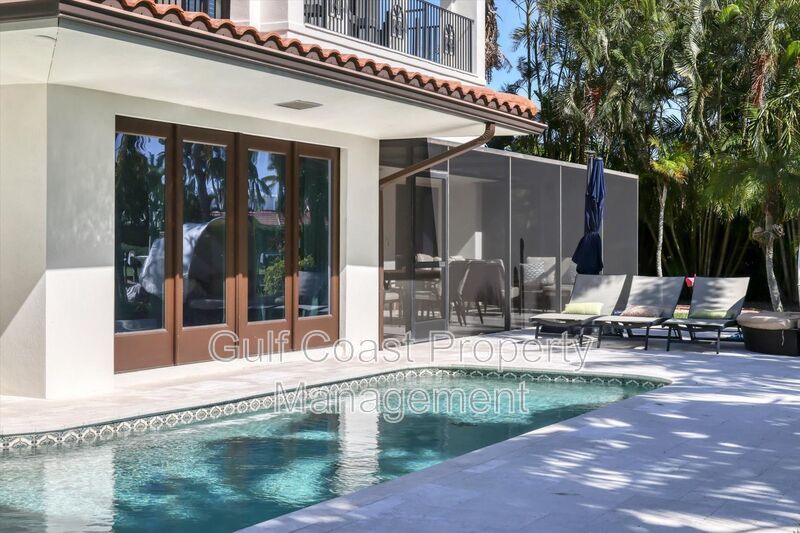 Exclusive Bird Key Waterfront Estate – 5BR Luxury Annual Rental property image