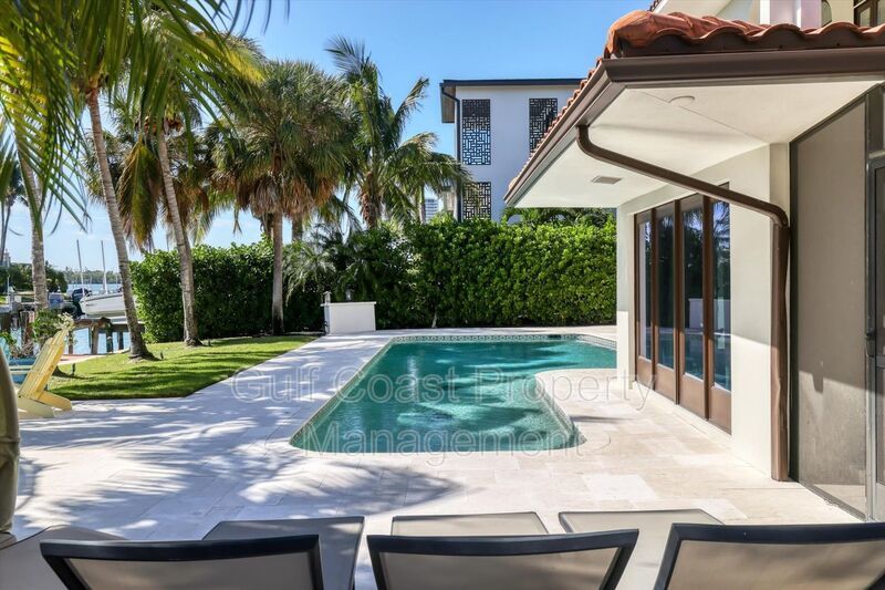 Exclusive Bird Key Waterfront Estate – 5BR Luxury Annual Rental property image