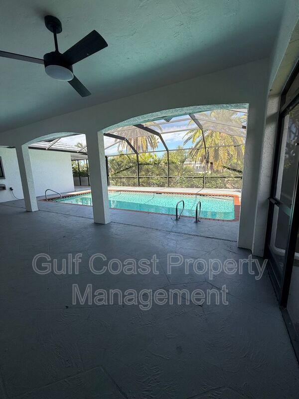 711 SE 33rd Terrace property image