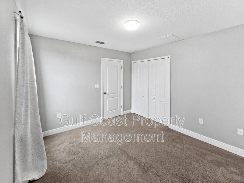 Stunning Annual Rental in Heron Creek | 3BR + Den | Loft | Gourmet Kitchen property image