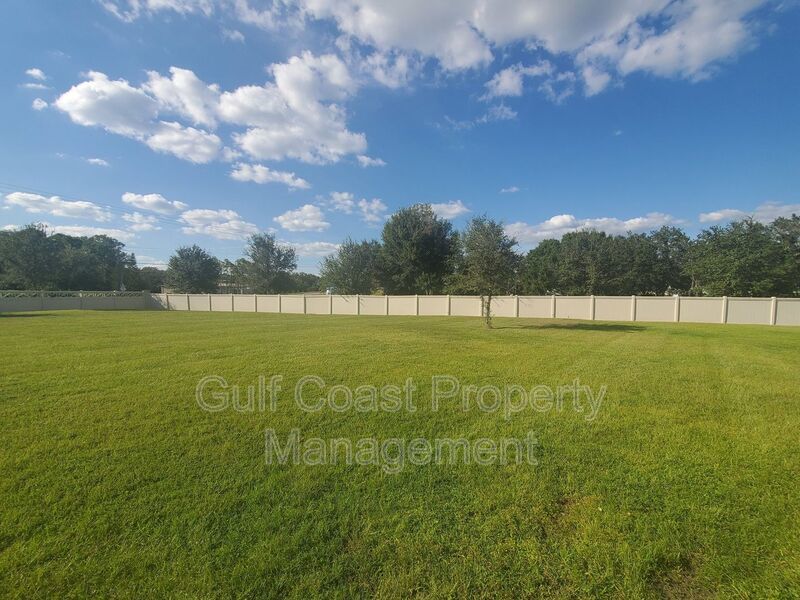 Stunning Annual Rental in Heron Creek | 3BR + Den | Loft | Gourmet Kitchen property image