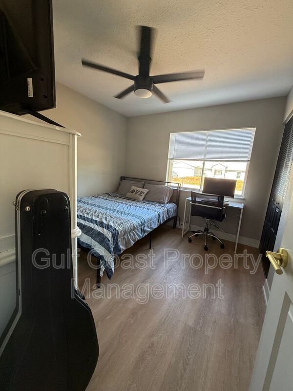 8127 Chesebro Ave property image