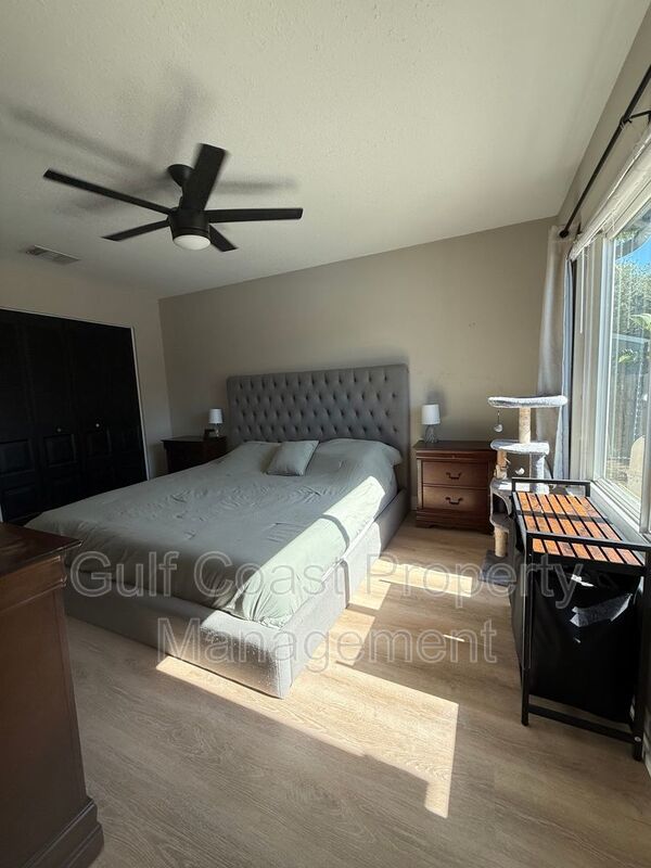 8127 Chesebro Ave property image