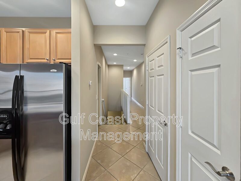 Annual rental-2Bed, 2 bath condo with a one car garage in the highly desirable Palma Sola Trace community! property image