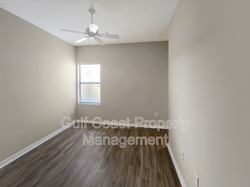 Annual rental-2Bed, 2 bath condo with a one car garage in the highly desirable Palma Sola Trace community! property image