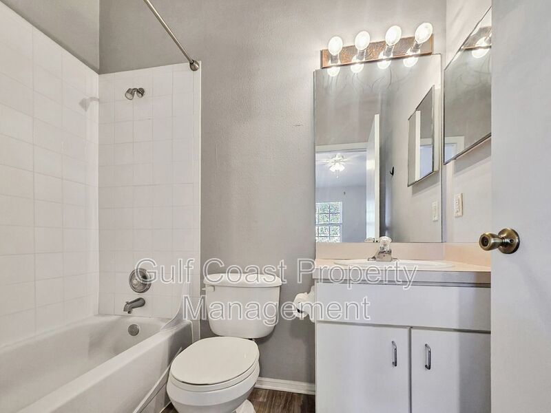 Annual 2BR/2.5BA Townhome in Gated Sabal Harbour that offers Key West Style Living property image