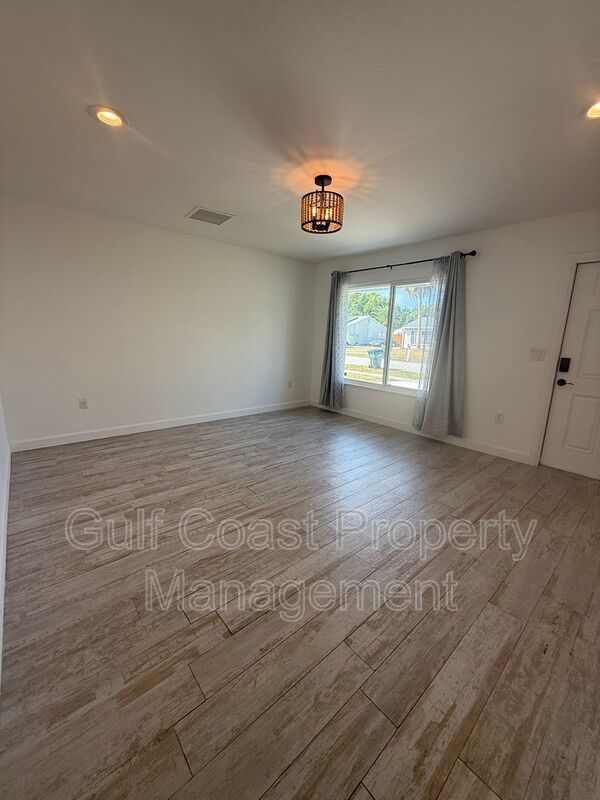 4300 Avanti Cr property image