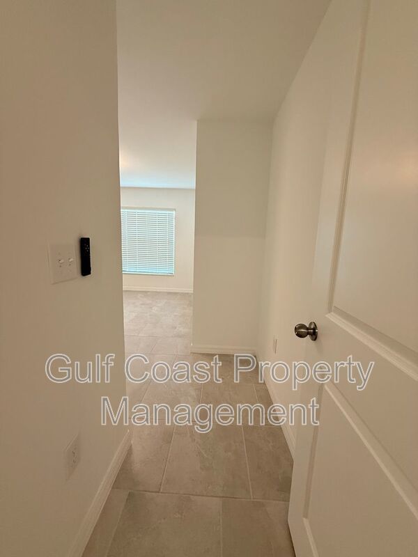 3850 Treasure Oak Way property image