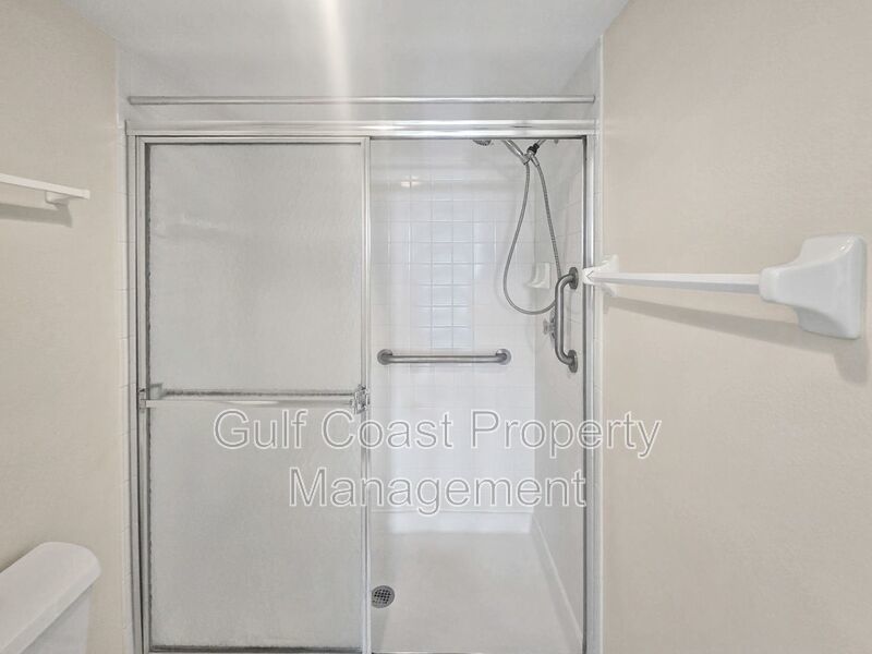 Annual Rental, Pinebrook Golf-Course View 2/2 Condo with Den, Resort-Style Amenities & Prime Location property image