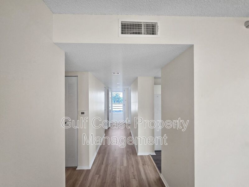 Annual Rental, Pinebrook Golf-Course View 2/2 Condo with Den, Resort-Style Amenities & Prime Location property image