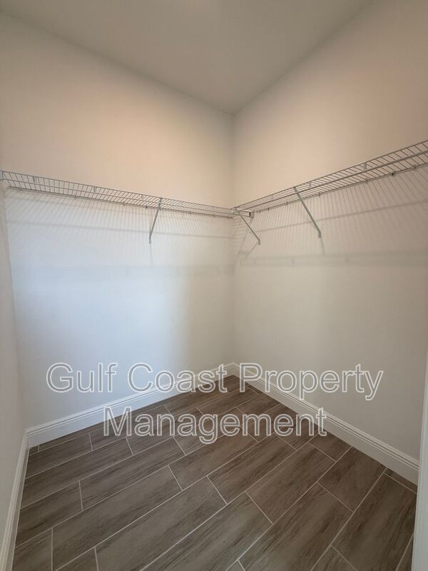 1229 NE 19th Ave property image