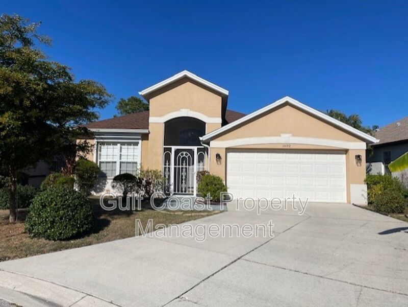 3BR + Den Pool Home in Quiet Cul-de-Sac Available Immediately For Annual Rent property image