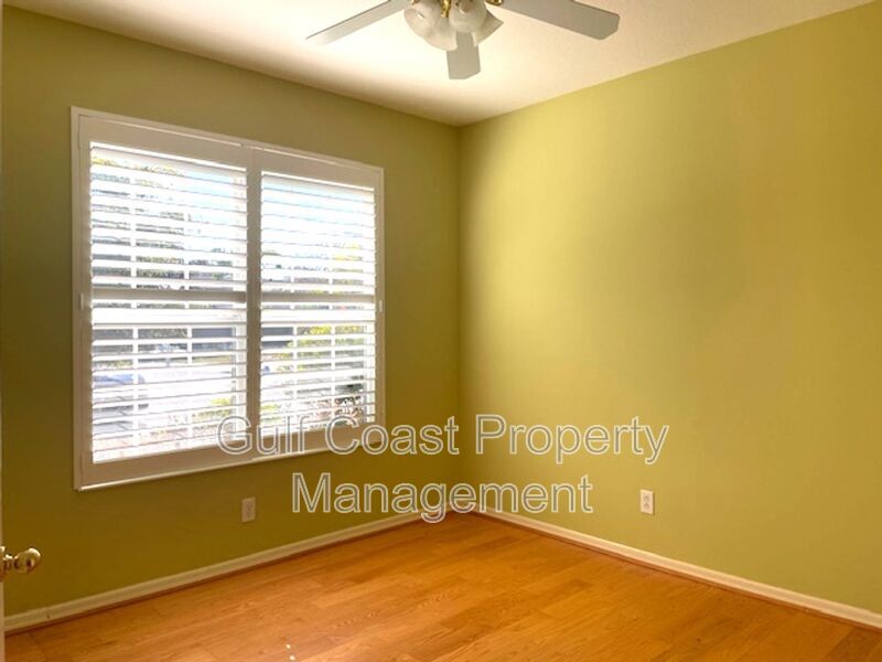3BR + Den Pool Home in Quiet Cul-de-Sac Available Immediately For Annual Rent property image