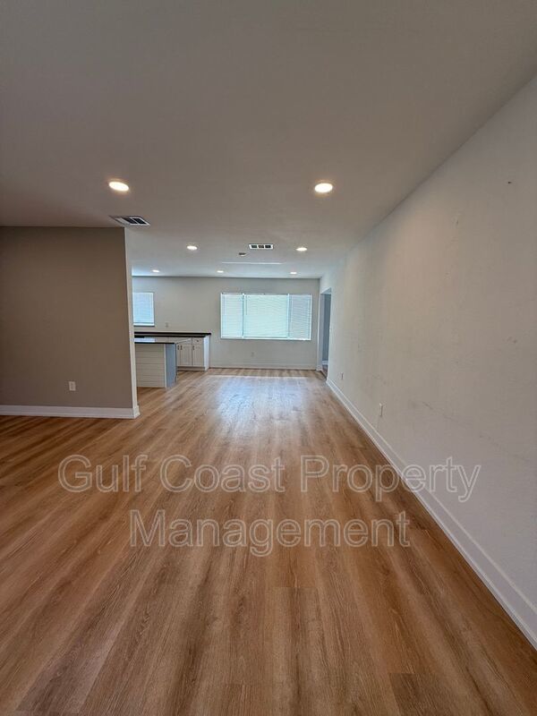 8127 Chesebro Ave property image